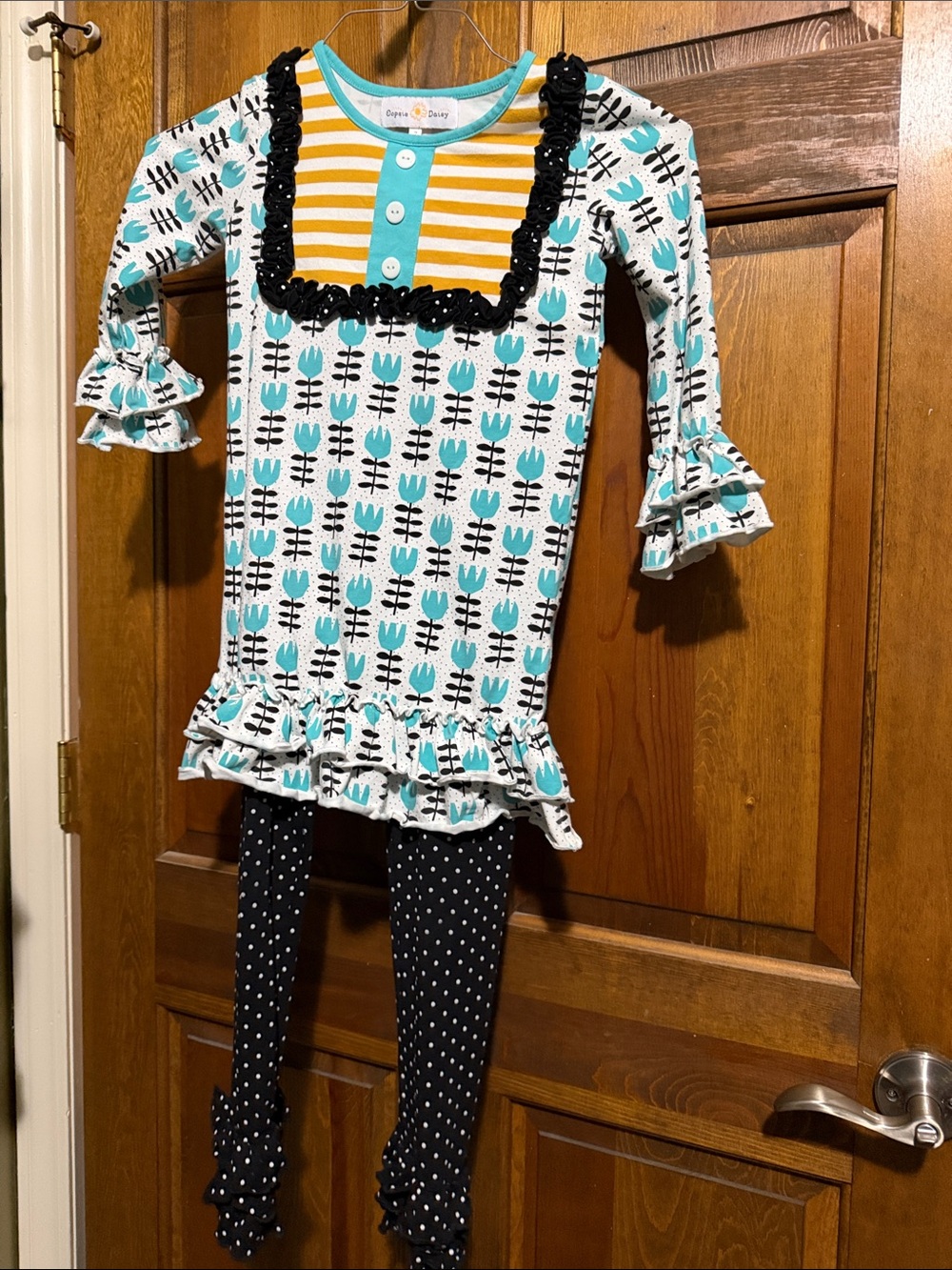 Oopsie Daisy Girls Black Polka Dot Ruffle Hem Leggings and Top set girls 7